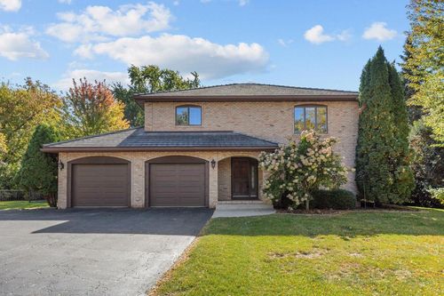 1580 Arboretum Drive, OSHKOSH, WI, 54901 | Card Image