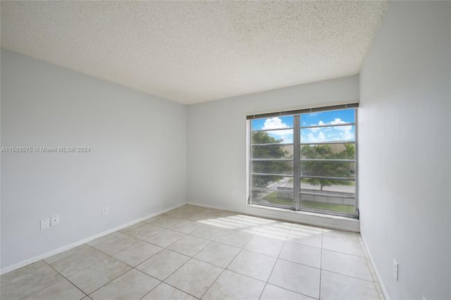 306 - 9180 Fontainebleau Blvd, Condo with 2 bedrooms, 2 bathrooms and null parking in Miami FL | Image 7