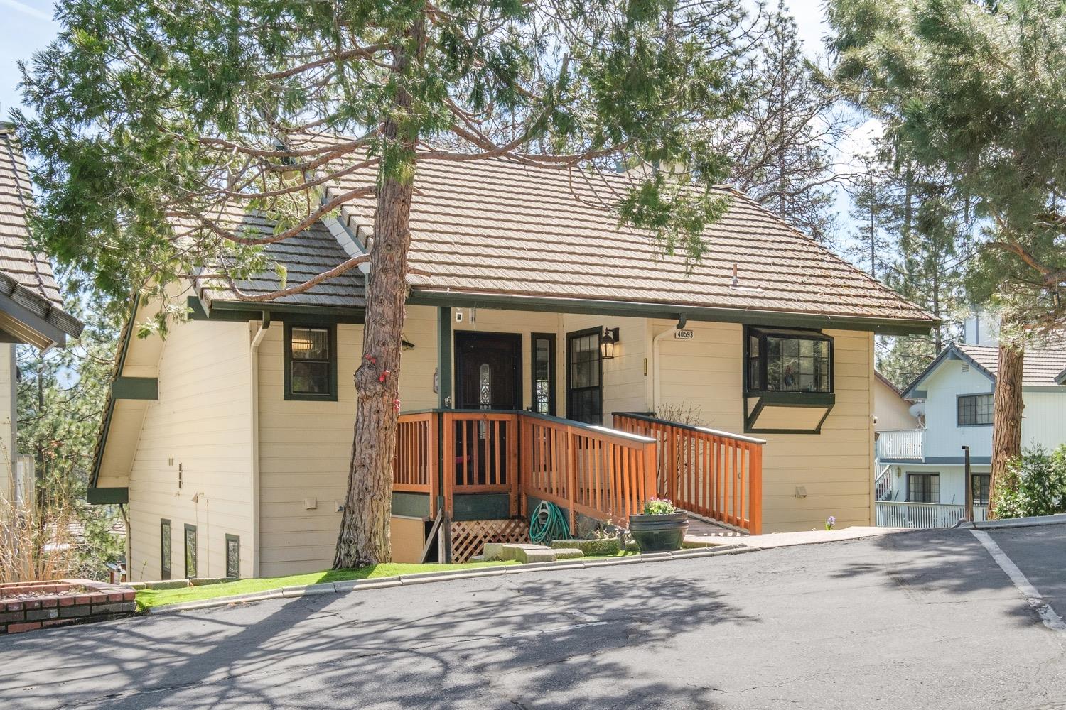 Saddleback Rd, Bass Lake, CA 93604