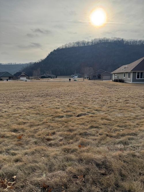 612 Crimson Way, Lake City, MN, 55041-2500 | Card Image