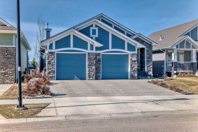 987 Bayside Drive Sw, Home with 3 bedrooms, 2 bathrooms and 4 parking in Airdrie AB | Image 5