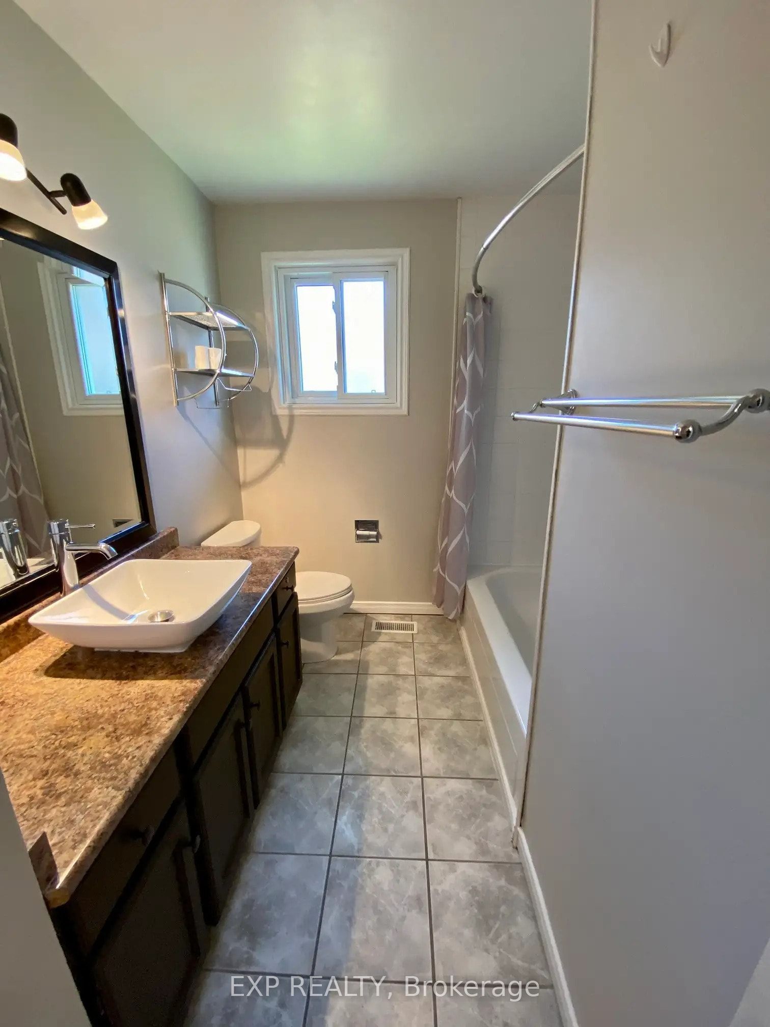 Residential Lease in Welland 4
