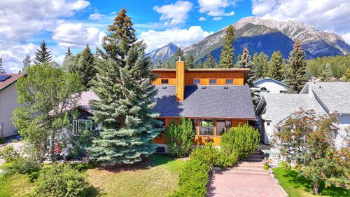 226 Lady Macdonald Dr, Canmore, AB, T1W1H3 | Card Image