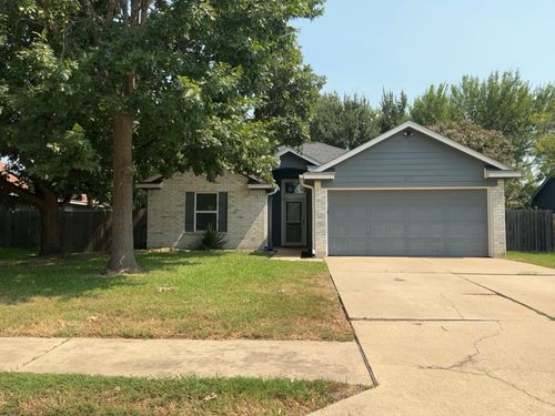 103 Mockingbird Cv, Hutto, TX, 78634-3161 | Card Image