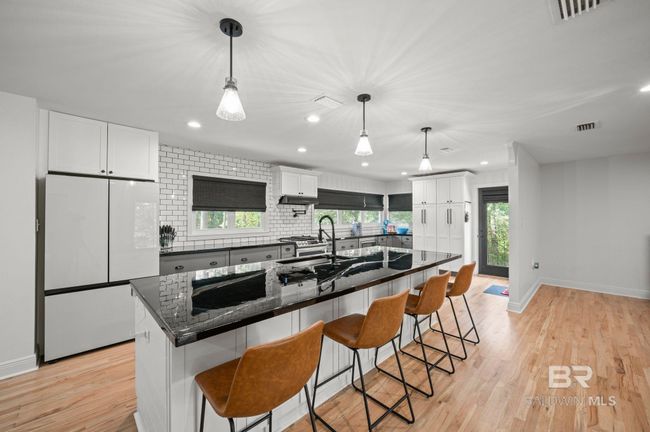 Kitchen | Image 7