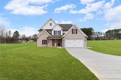121 Sandpiper Drive, Lexington, NC, 27295 | Card Image