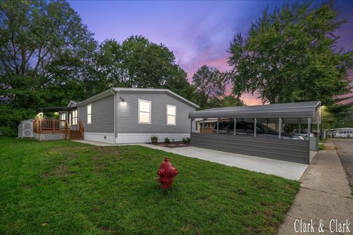 6157 Kran Ave Se, Grand Rapids, MI, 49548-6870 | Card Image