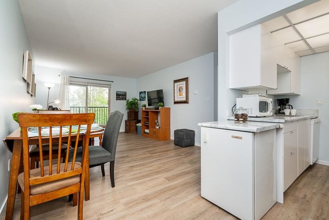 202 - 10468 148 Street, Condo with 1 bedrooms, 1 bathrooms and 1 parking in Surrey BC | Image 10