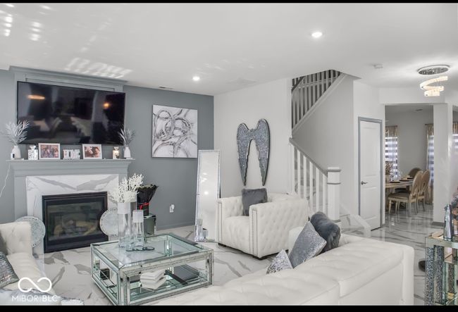 210 Lynnette Way, House other with 5 bedrooms, 3 bathrooms and null parking in Cumberland IN | Image 10