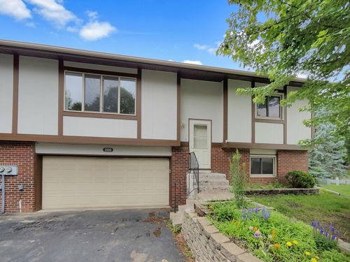 800 125th Ln Ne, Blaine, MN, 55434-3160 | Card Image