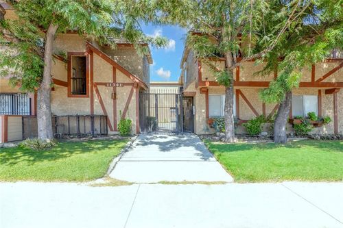 11341 Victory Blvd, North Hollywood, CA, 91606 | Card Image