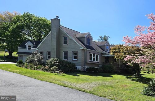 304 Moore Rd, COATESVILLE, PA, 19320-2015 | Card Image