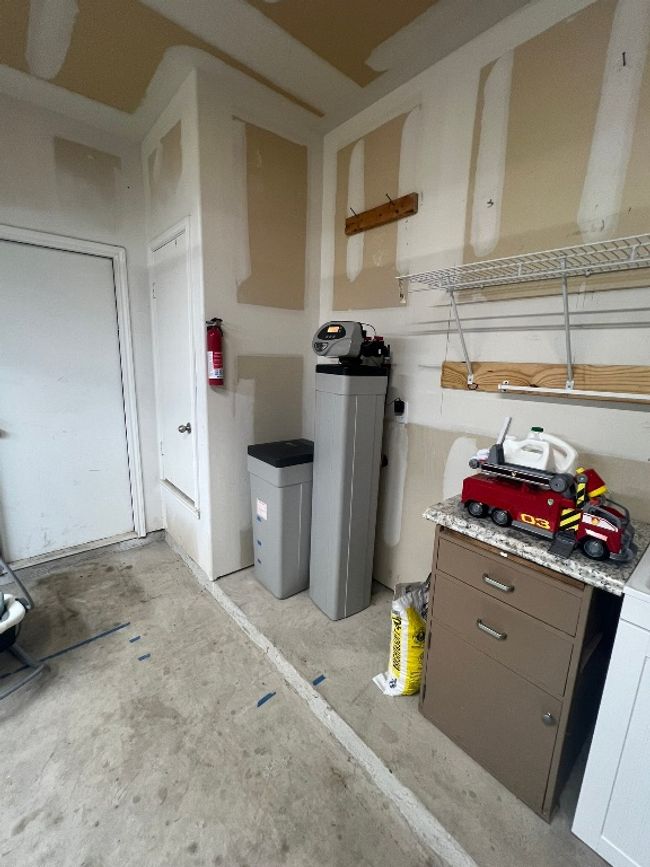 330 Grand Junction Trl, House other with 3 bedrooms, 2 bathrooms and null parking in Georgetown TX | Image 23