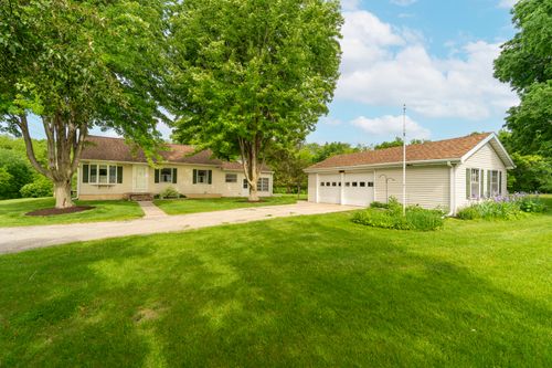 698 N 2853rd Rd, La Salle, IL, 61301-9651 | Card Image