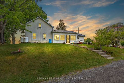 1069 County Rd 9, Napanee, ON, K7R0E4 | Card Image