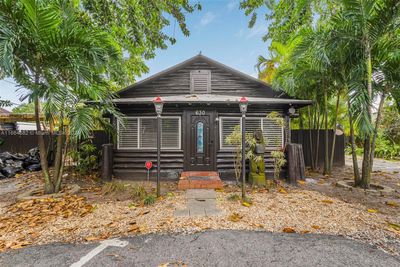 630 Ne 121st St, House other with 4 bedrooms, 3 bathrooms and null parking in Biscayne Park FL | Image 1