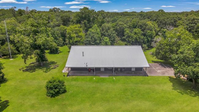 250 County Road 498, Home with 3 bedrooms, 2 bathrooms and 6 parking in Sweeny TX | Image 17