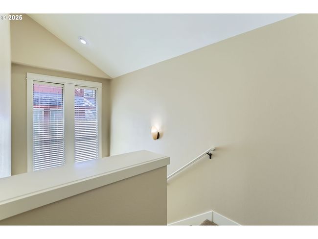 2 - 570 2 Nd St, House attached with 2 bedrooms, 3 bathrooms and 1 parking in Lake Oswego OR | Image 23