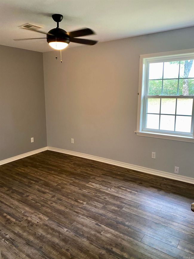 10085 Highway 359, House other with 3 bedrooms, 2 bathrooms and null parking in London AR | Image 25