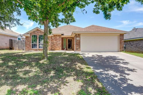 112 Adams Dr, Crowley, TX, 76036-3674 | Card Image