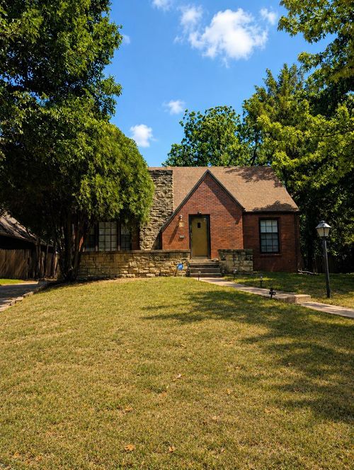 512 S Roosevelt, Wichita, KS, 67218 | Card Image