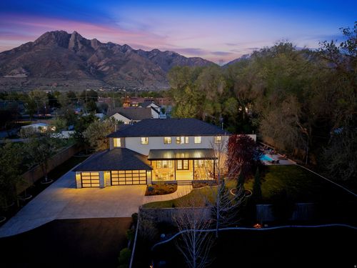 5845 S 1900 E, Holladay, UT, 84121-1352 | Card Image