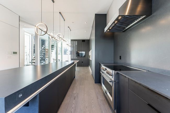 3941 W 24th Ave, House other with 4 bedrooms, 6 bathrooms and 3 parking in Vancouver BC | Image 11