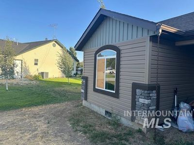 105 Riverview Dr, House other with 3 bedrooms, 2 bathrooms and 2 parking in Shoshone ID | Image 3