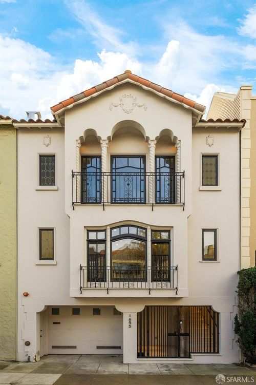 1655 Beach St, San Francisco, CA, 94123-1701 | Card Image