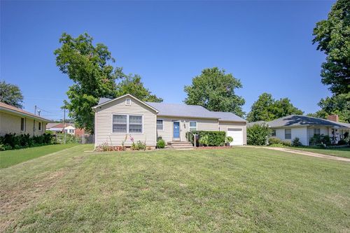 312 N 11th St, Ponca City, OK, 74601-4741 | Card Image