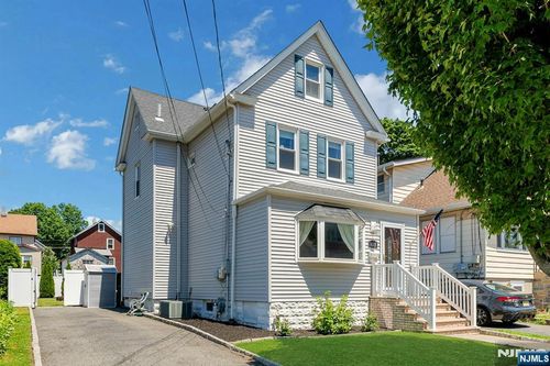 633 Lake Ave, Lyndhurst, NJ, 07071-1206 | Card Image