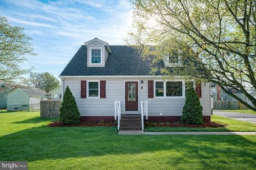 8 Riviera Dr, PENNSVILLE, NJ, 08070-2430 | Card Image