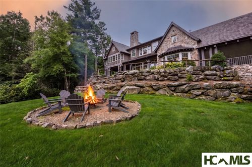 579 Mountain Meadow Ln, Cashiers, NC, 28717 | Card Image