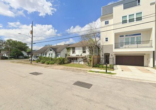 2610 Briley St, Houston, TX, 77004-1808 | Card Image