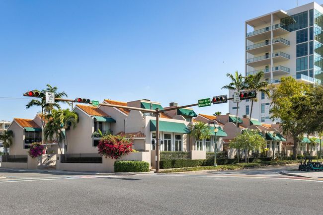 APT-3 - 200 Cocoanut Ave, Townhouse with 2 bedrooms, 3 bathrooms and null parking in Sarasota FL | Image 4