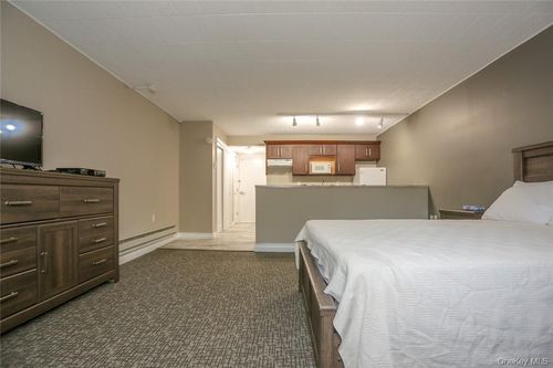 31-30 N Route 9w, Clarkstown, NY, 10920 | Card Image
