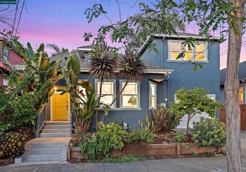 3131 Mabel St, Berkeley, CA, 94702-2630 | Card Image