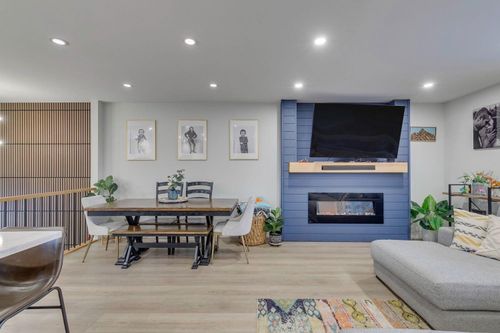 1324 Lake Sylvan Dr Se, Calgary, AB, T2J3C8 | Card Image