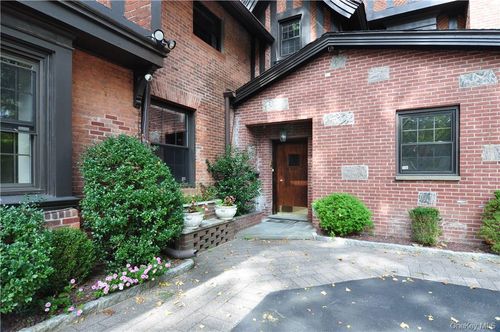 apt-2-136 Harriman Rd, Irvington, NY, 10533-2000 | Card Image