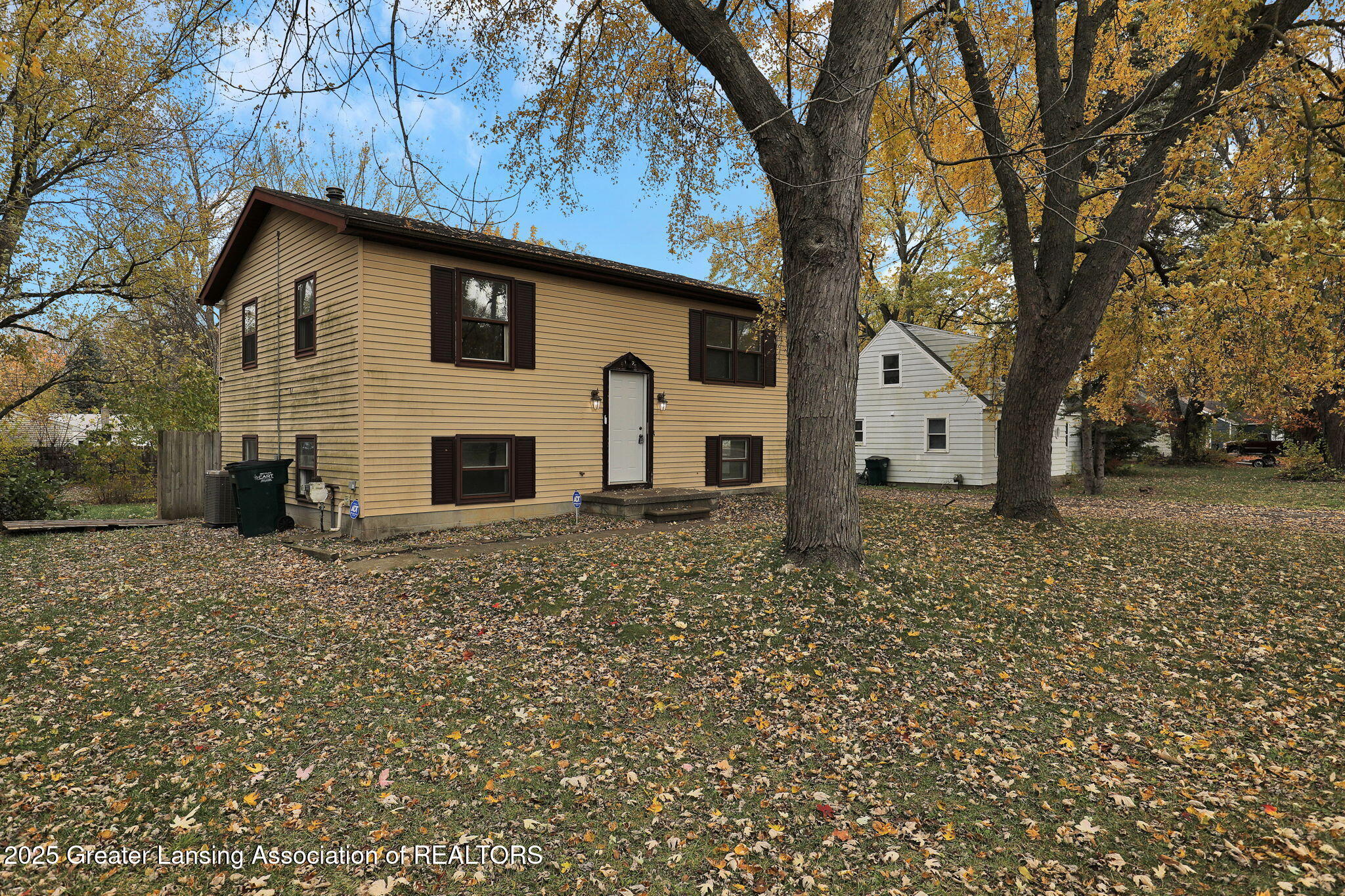 Residential Lease in Lansing 2
