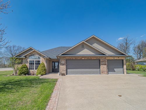 1001 Bradford Cir, MOBERLY, MO, 65270-2192 | Card Image