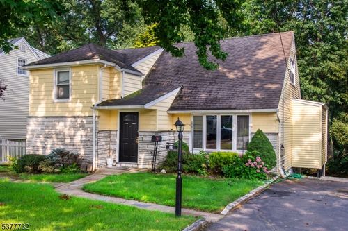 13 Nelson Pl, Nutley, NJ, 07110-2914 | Card Image