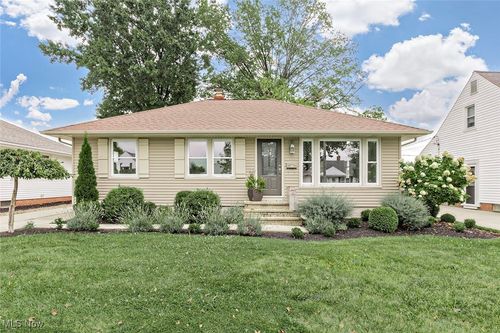 1685 Mayfair Blvd, Mayfield Heights, OH, 44124-3111 | Card Image