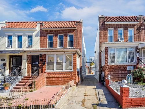 31 84th St, East Elmhurst, NY, 11370-1924 | Card Image