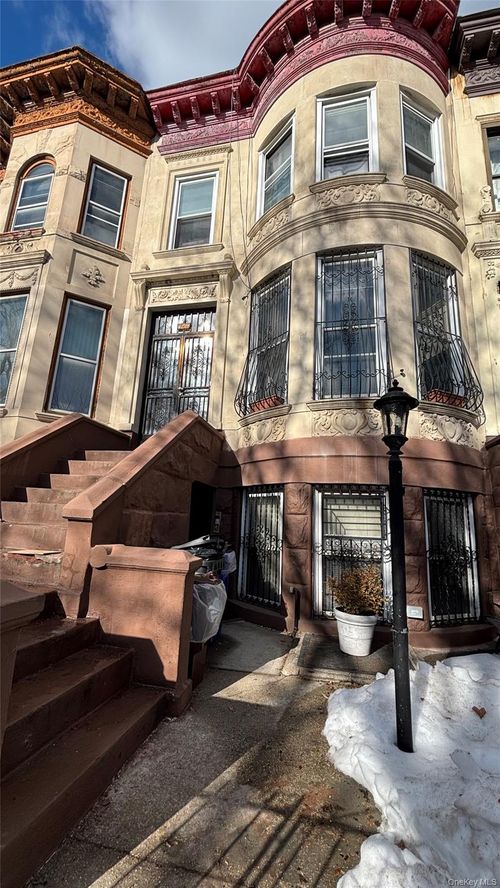 695 Park Pl, Brooklyn, NY, 11216-3805 | Card Image