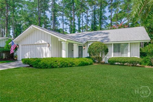 19 Village Green Cir, Savannah, GA, 31411-1507 | Card Image