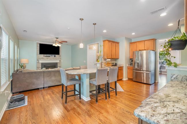 812 Thornapple Ct, House other with 3 bedrooms, 3 bathrooms and null parking in Lake Wylie SC | Image 15