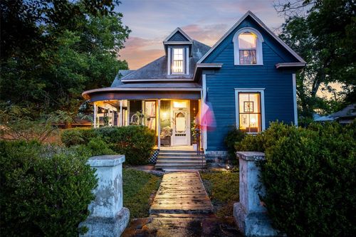 409 W Clark St, Bartlett, TX, 76511-4299 | Card Image