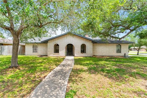10702 Glenwood St, Corpus Christi, TX, 78410-2704 | Card Image
