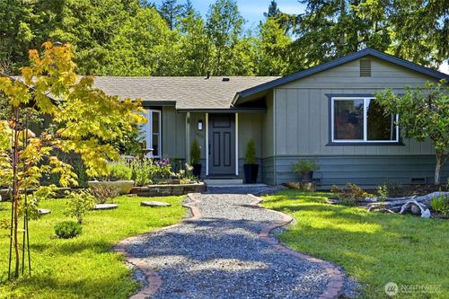 14215 55th Ave Ne, Marysville, WA, 98271-6615 | Card Image